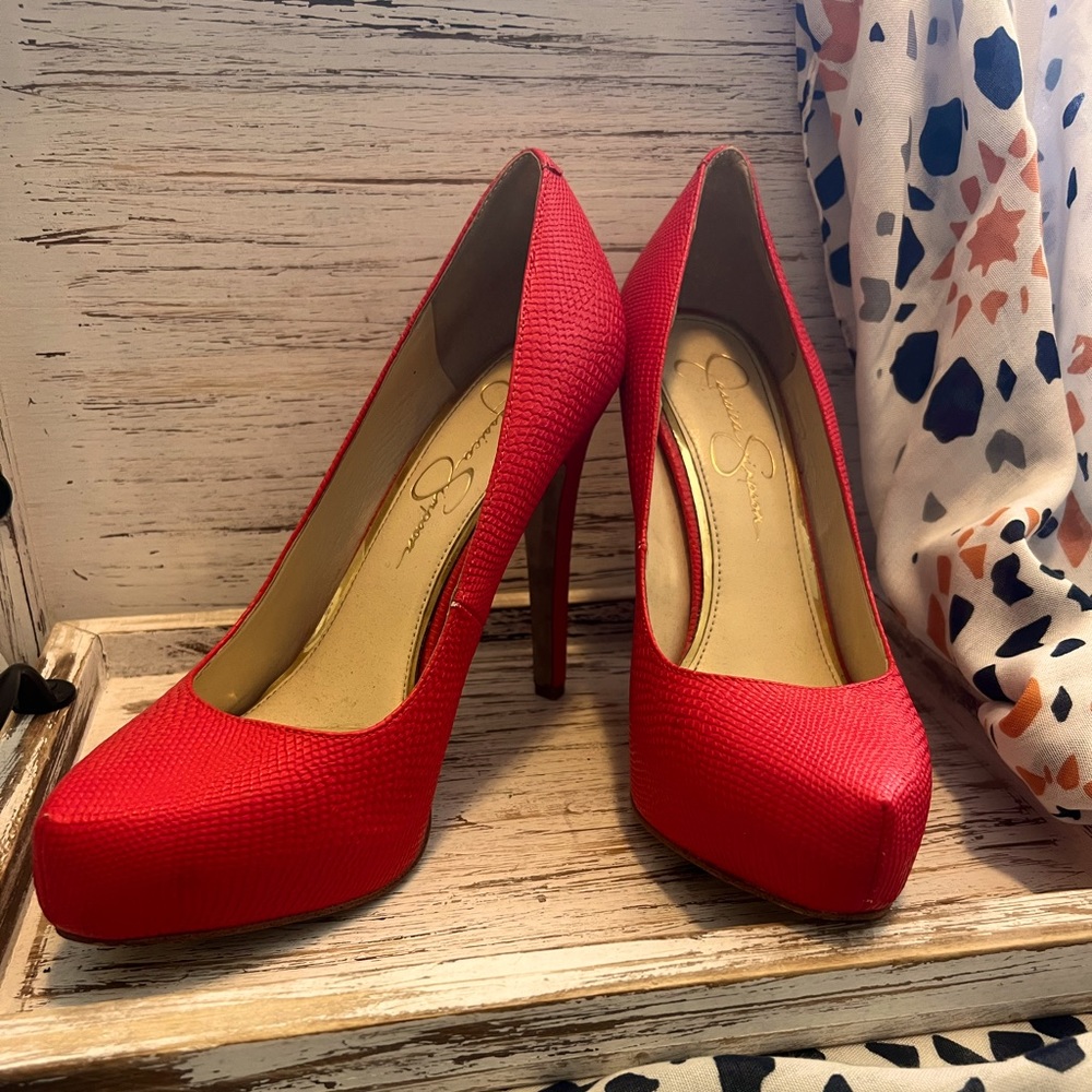 Jessica Simpson Parisah Platform Pump